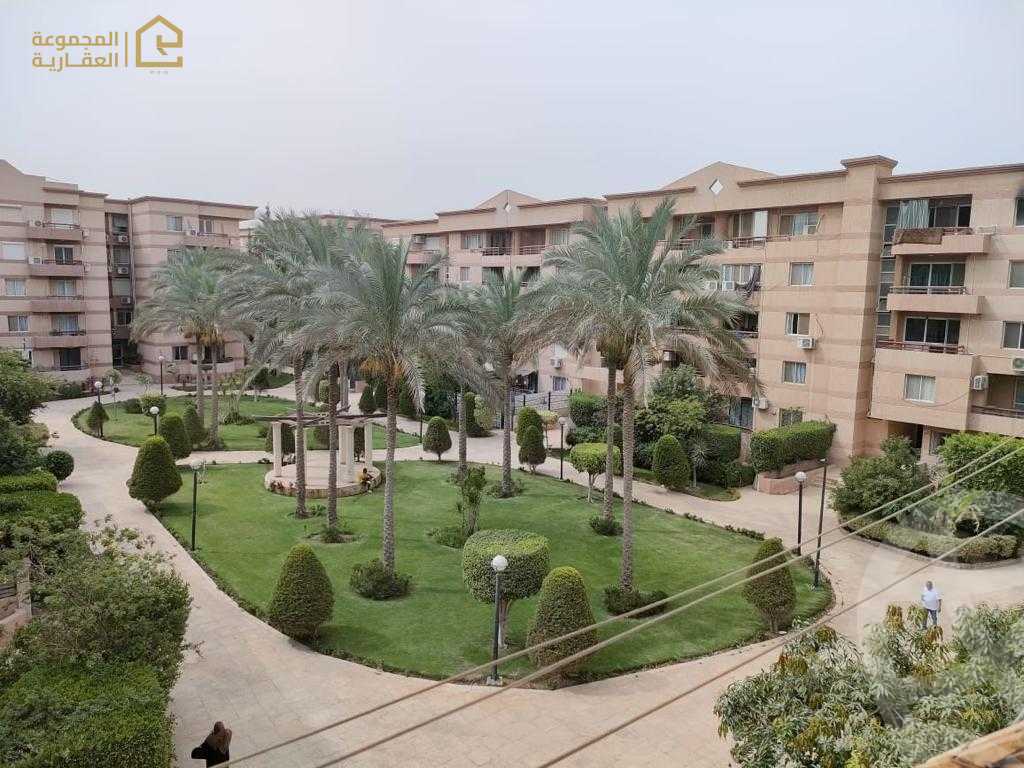 https://aqarmap.com.eg/en/listing/6584353-for-sale-cairo-new-cairo-lrhb-city-phase-4-mohammed-farid-st