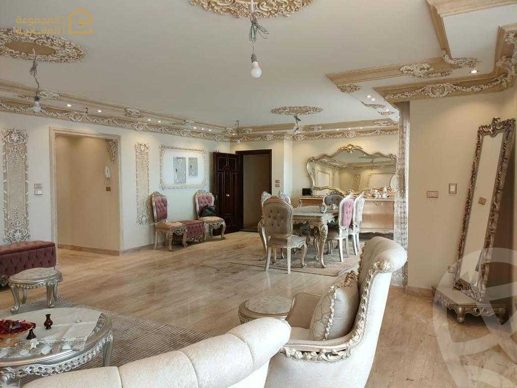 https://aqarmap.com.eg/en/listing/6584353-for-sale-cairo-new-cairo-lrhb-city-phase-4-mohammed-farid-st
