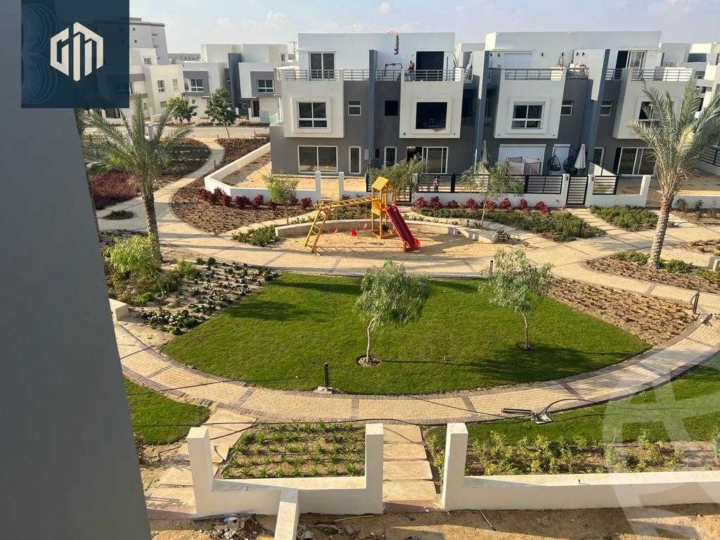 https://aqarmap.com.eg/ar/listing/4575886-for-sale-cairo-new-cairo-compounds-mountain-view-hyde-park