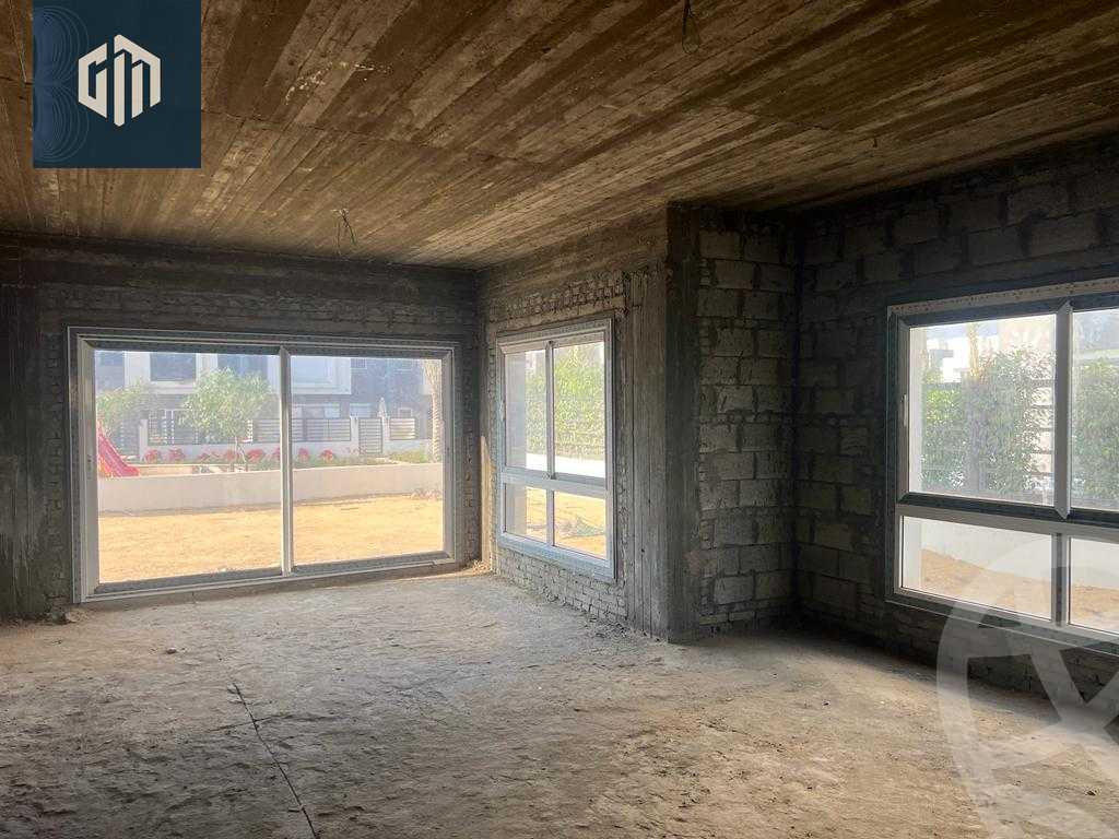 https://aqarmap.com.eg/ar/listing/4575886-for-sale-cairo-new-cairo-compounds-mountain-view-hyde-park