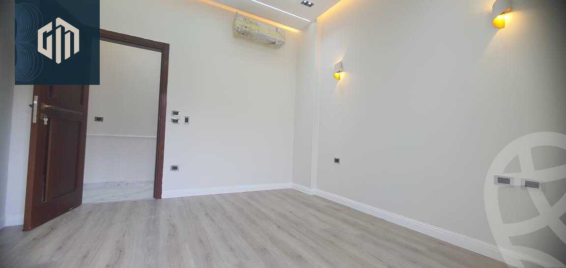 https://aqarmap.com.eg/en/listing/5637612-for-sale-cairo-new-cairo-compounds-moon-valley