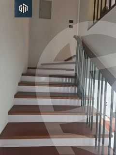 https://aqarmap.com.eg/en/listing/5640472-for-sale-cairo-new-cairo-compounds-mountain-view-hyde-park