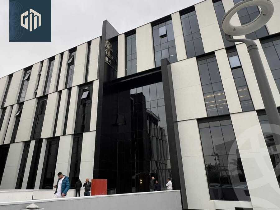 https://aqarmap.com.eg/ar/listing/5730981-for-sale-cairo-new-cairo-compounds-hyde-park-centre-ville-hyde-park