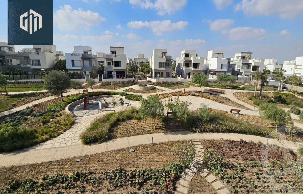 https://aqarmap.com.eg/en/listing/5740818-for-sale-cairo-new-cairo-compounds-hyde-park