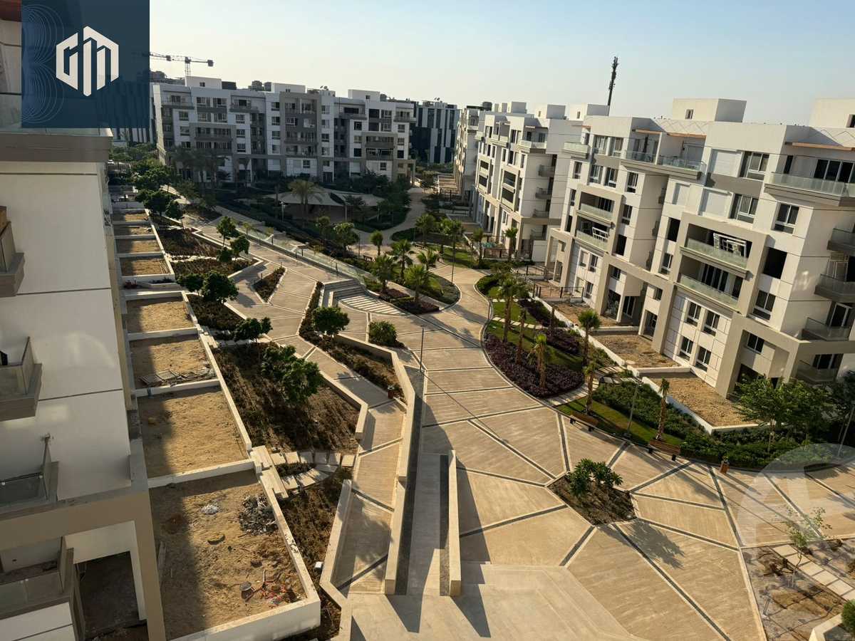 https://aqarmap.com.eg/en/listing/5758279-for-sale-cairo-new-cairo-compounds-hyde-park