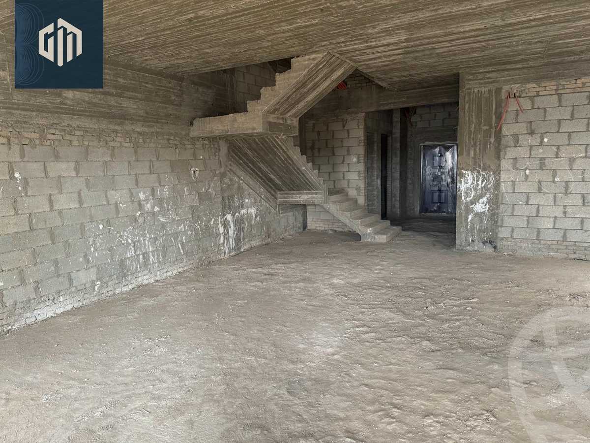 https://aqarmap.com.eg/en/listing/5758641-for-sale-cairo-new-cairo-compounds-mountain-view-hyde-park