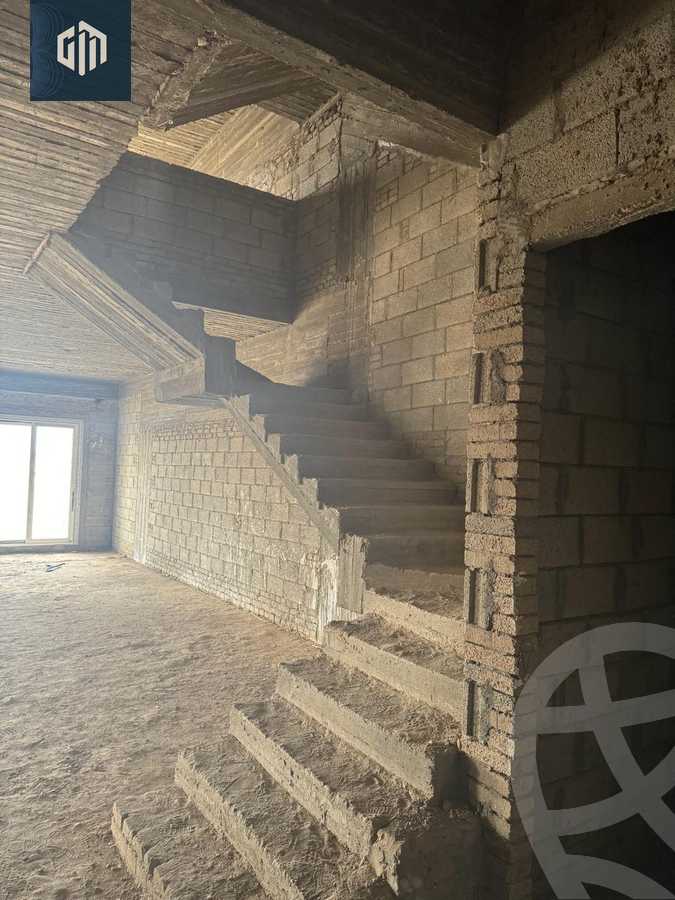 https://aqarmap.com.eg/en/listing/5758641-for-sale-cairo-new-cairo-compounds-mountain-view-hyde-park