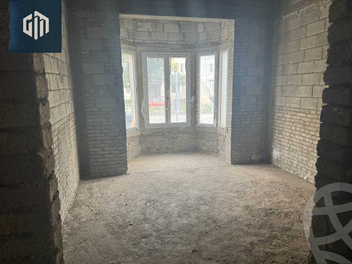 https://aqarmap.com.eg/en/listing/5758641-for-sale-cairo-new-cairo-compounds-mountain-view-hyde-park