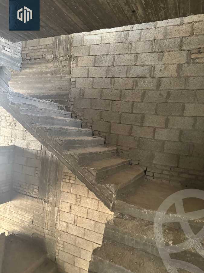 https://aqarmap.com.eg/en/listing/5758641-for-sale-cairo-new-cairo-compounds-mountain-view-hyde-park