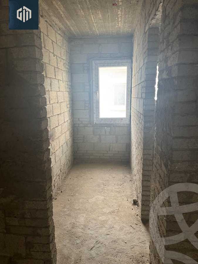 https://aqarmap.com.eg/en/listing/5758641-for-sale-cairo-new-cairo-compounds-mountain-view-hyde-park