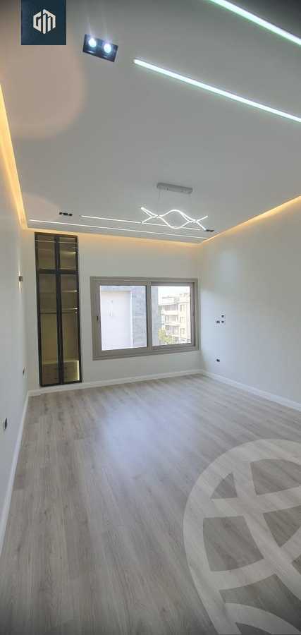 https://aqarmap.com.eg/en/listing/5762280-for-sale-cairo-new-cairo-compounds-moon-valley