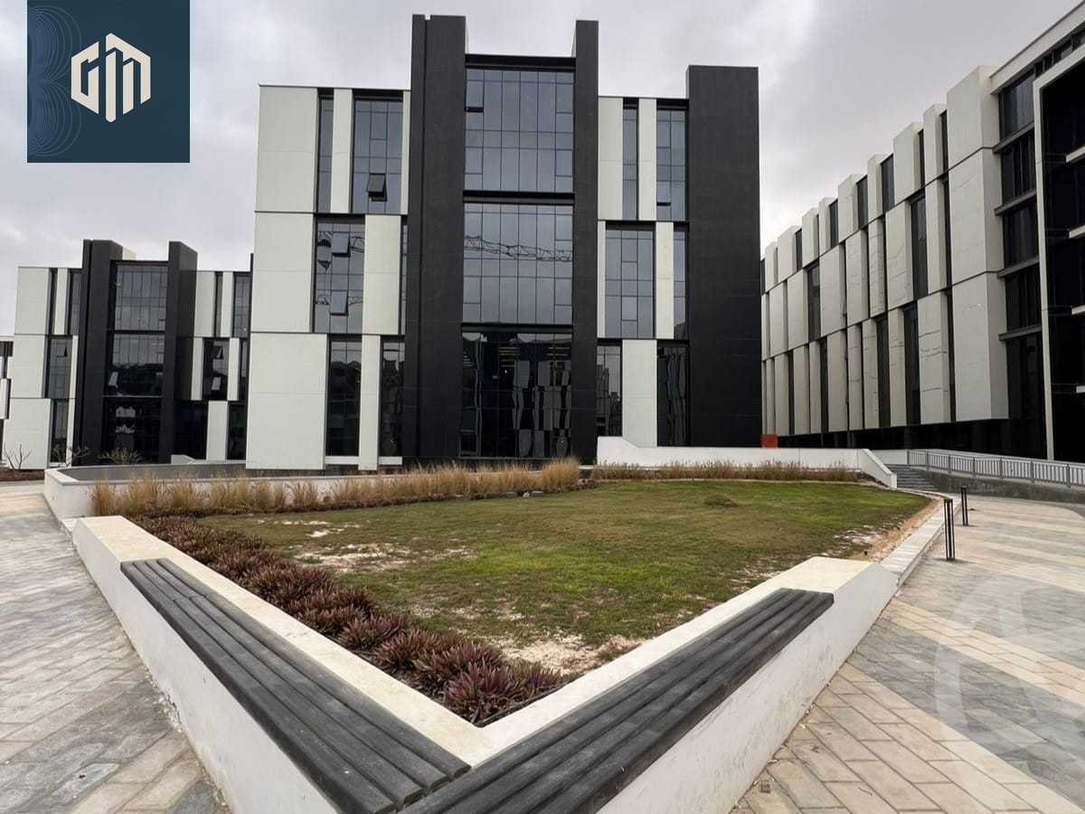 https://aqarmap.com.eg/en/listing/5839265-for-sale-cairo-new-cairo-compounds-hyde-park-business-district