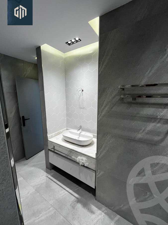 https://aqarmap.com.eg/en/listing/6008813-for-rent-cairo-new-cairo-compounds-lakeview-residence