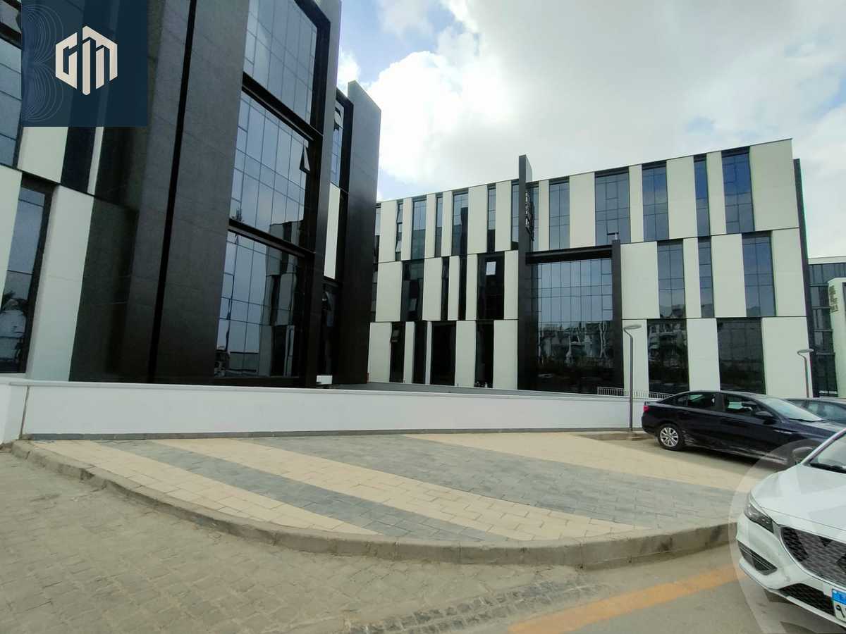 https://aqarmap.com.eg/ar/listing/6033961-for-rent-cairo-new-cairo-compounds-hyde-park-centre-ville-hyde-park