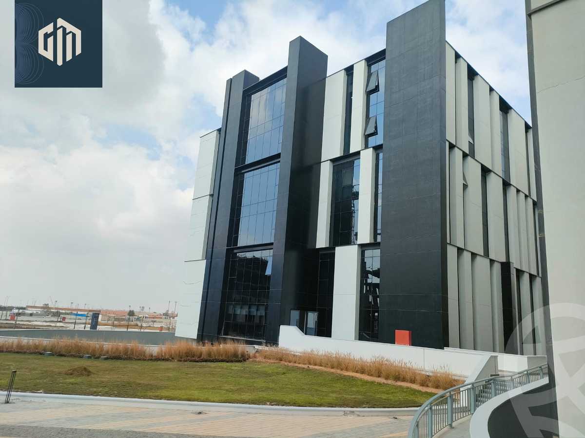 https://aqarmap.com.eg/ar/listing/6033961-for-rent-cairo-new-cairo-compounds-hyde-park-centre-ville-hyde-park