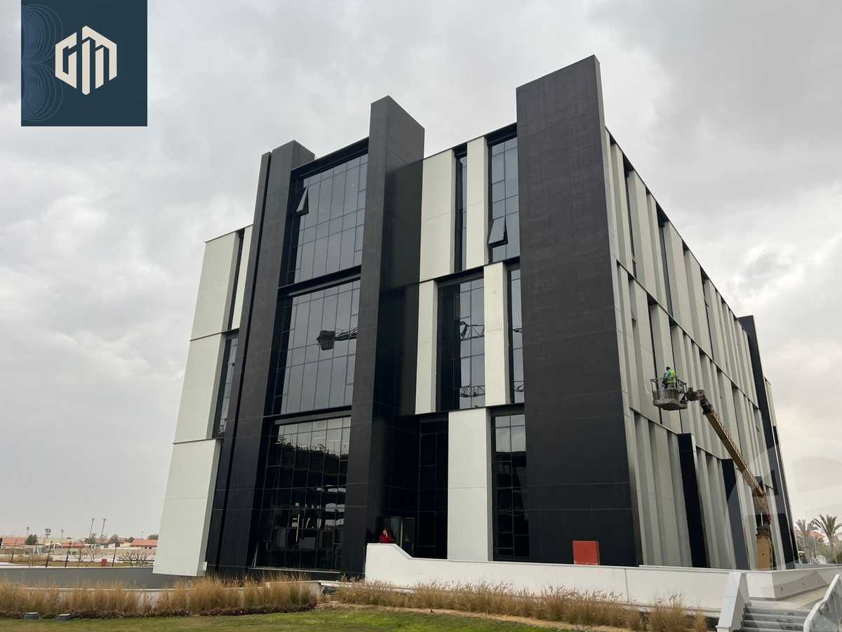 https://aqarmap.com.eg/en/listing/6036775-for-rent-cairo-new-cairo-compounds-hyde-park-business-district