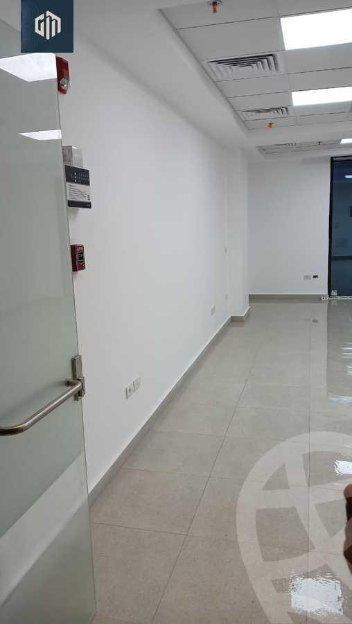 https://aqarmap.com.eg/ar/listing/6107312-for-rent-cairo-new-cairo-compounds-hyde-park-centre-ville-hyde-park