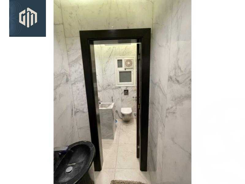 https://aqarmap.com.eg/ar/listing/6110017-for-rent-cairo-new-cairo-compounds-mountain-view-hyde-park