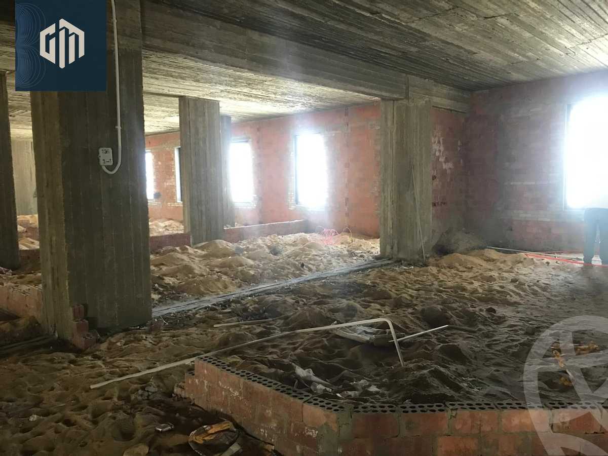 https://aqarmap.com.eg/ar/listing/6124855-for-sale-cairo-new-cairo-compounds-rock-gold-mall