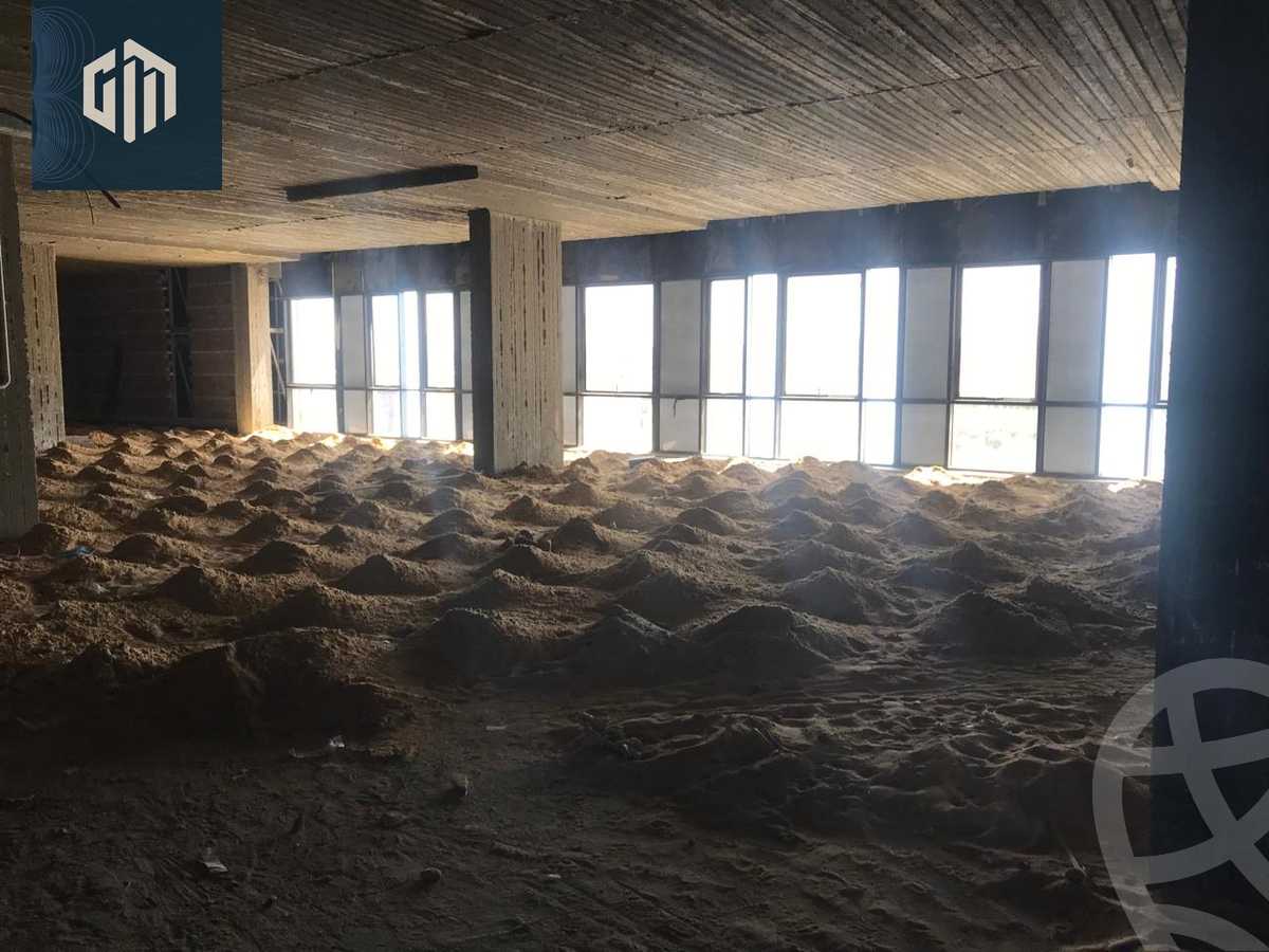 https://aqarmap.com.eg/ar/listing/6124855-for-sale-cairo-new-cairo-compounds-rock-gold-mall