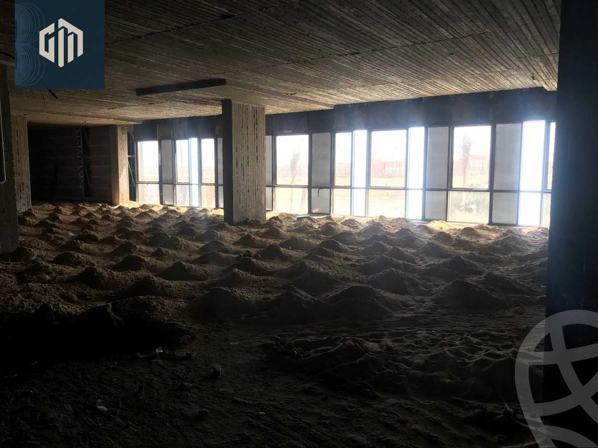 https://aqarmap.com.eg/ar/listing/6124855-for-sale-cairo-new-cairo-compounds-rock-gold-mall