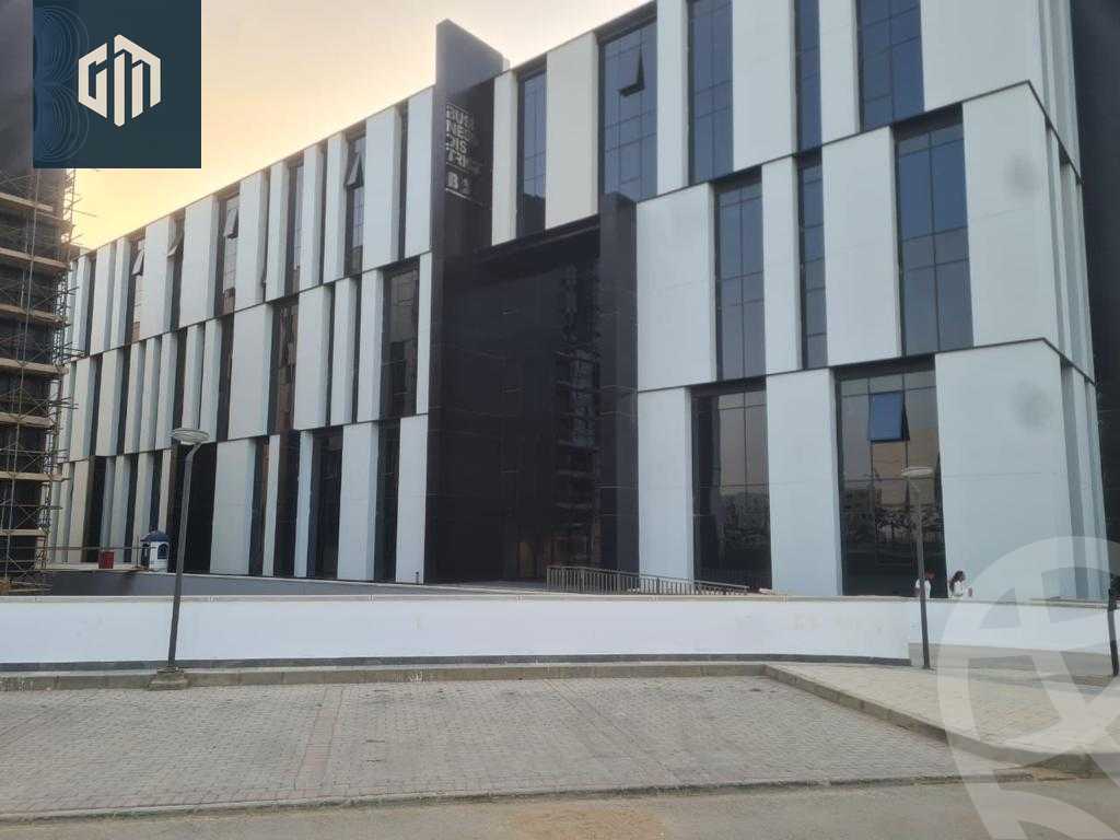 https://aqarmap.com.eg/en/listing/6132775-for-rent-cairo-new-cairo-compounds-hyde-park-centre-ville-hyde-park