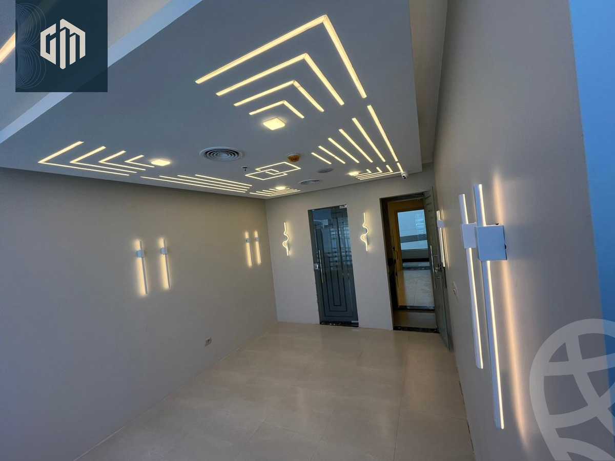 https://aqarmap.com.eg/ar/listing/6135747-for-rent-cairo-new-cairo-compounds-kyrw-kbytl-sntr-ktlyst-llttwyr