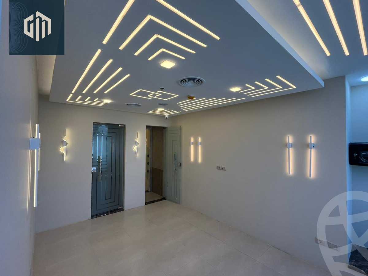https://aqarmap.com.eg/ar/listing/6135747-for-rent-cairo-new-cairo-compounds-kyrw-kbytl-sntr-ktlyst-llttwyr