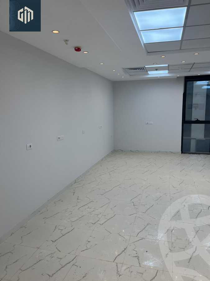 https://aqarmap.com.eg/en/listing/6146554-for-rent-cairo-new-cairo-compounds-hyde-park-centre-ville-hyde-park