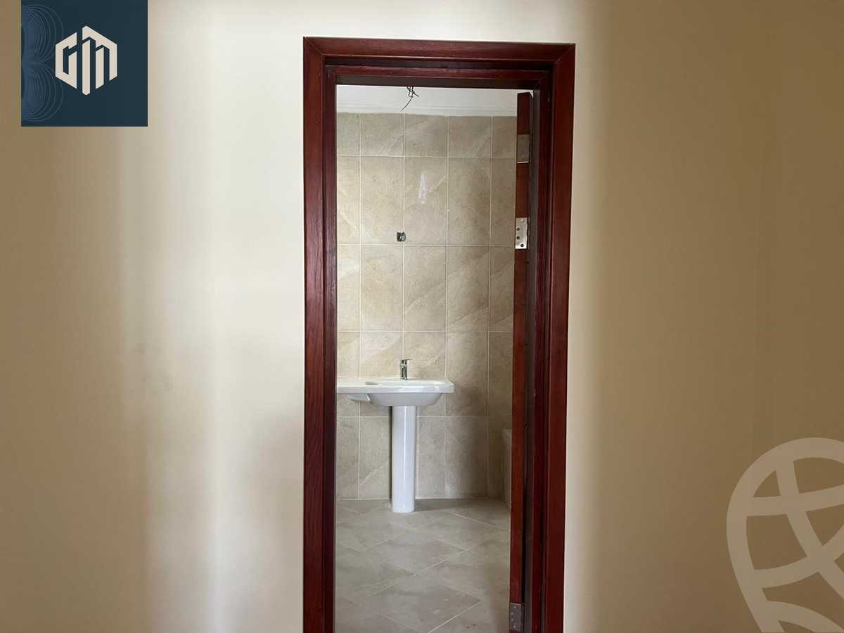 https://aqarmap.com.eg/ar/listing/6151649-for-rent-cairo-new-cairo-compounds-mountain-view-hyde-park