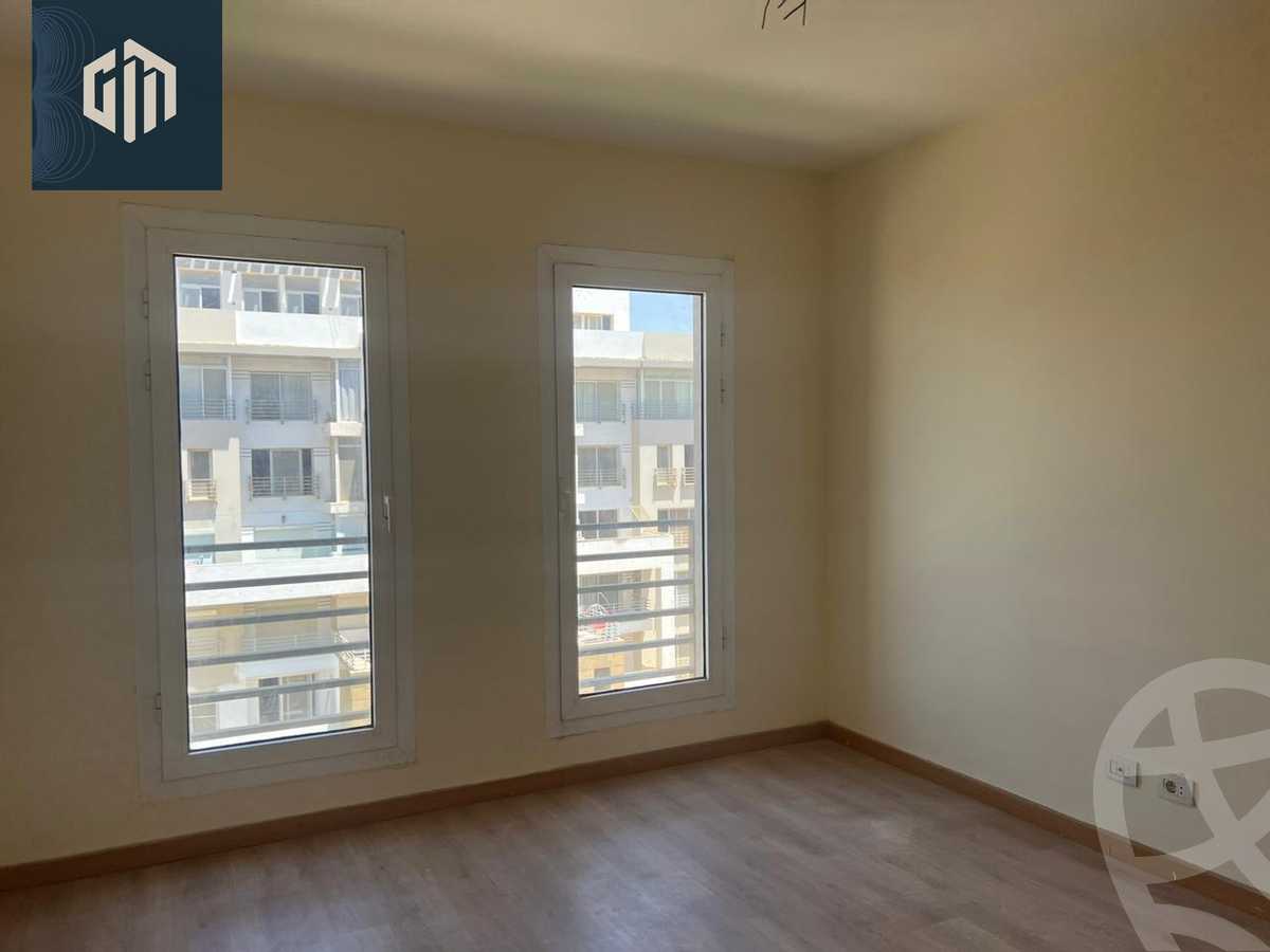 https://aqarmap.com.eg/ar/listing/6151649-for-rent-cairo-new-cairo-compounds-mountain-view-hyde-park