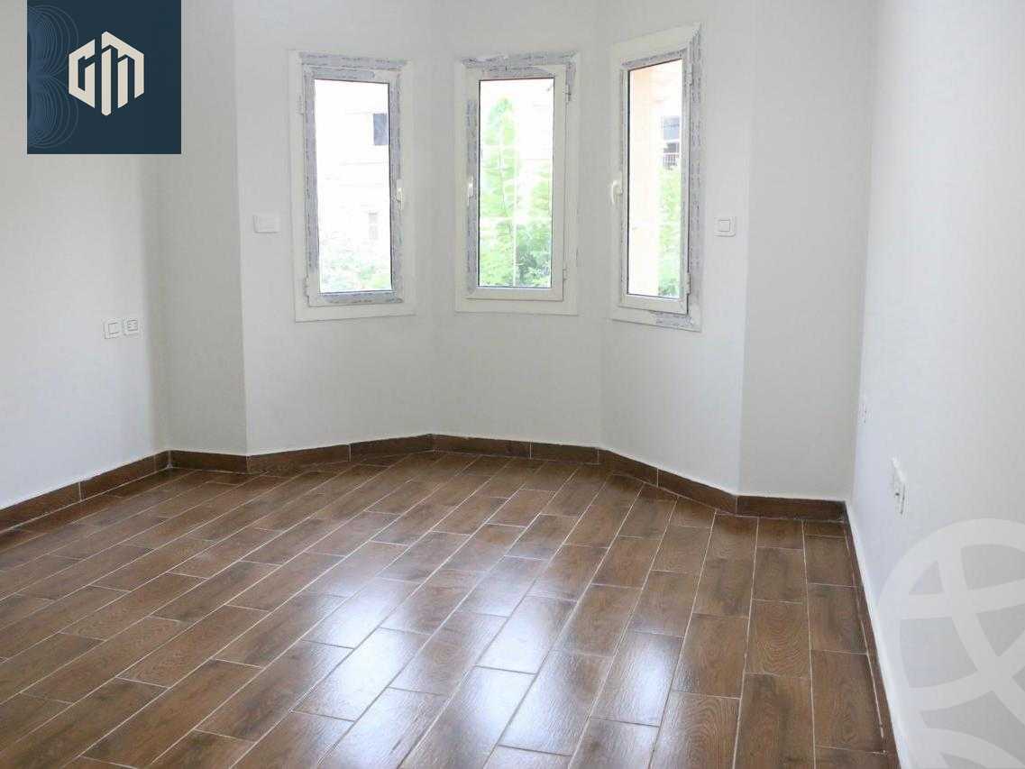 https://aqarmap.com.eg/ar/listing/6152286-for-rent-cairo-new-cairo-compounds-mountain-view-hyde-park