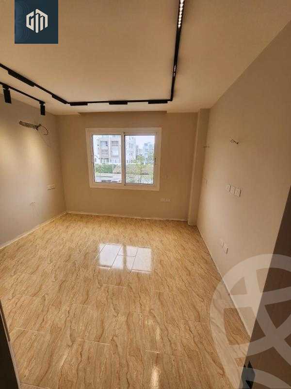 https://aqarmap.com.eg/ar/listing/6186080-for-sale-cairo-new-cairo-compounds-hyde-park-centre-ville-hyde-park