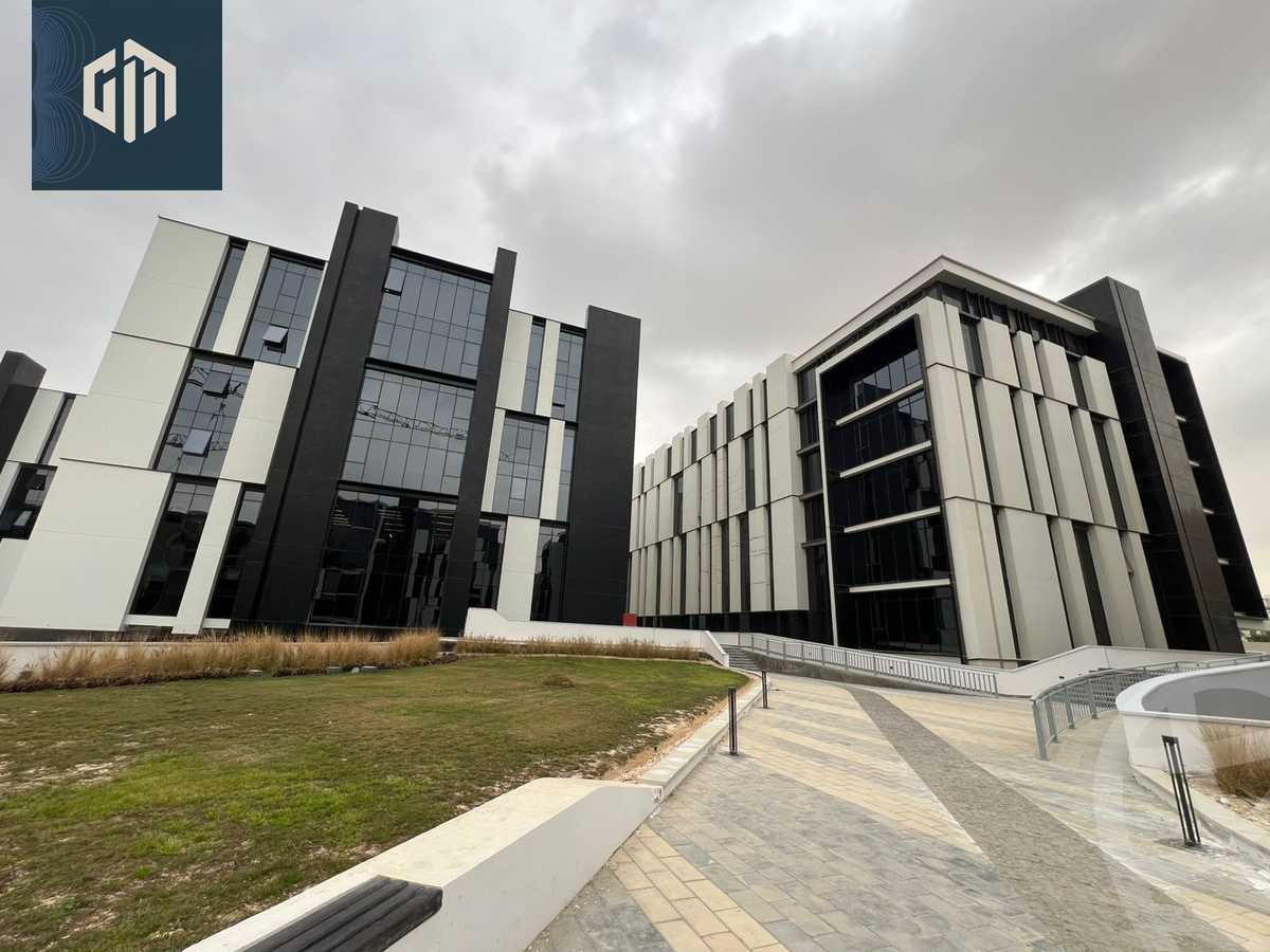 https://aqarmap.com.eg/ar/listing/6189867-for-rent-cairo-new-cairo-compounds-hyde-park-centre-ville-hyde-park