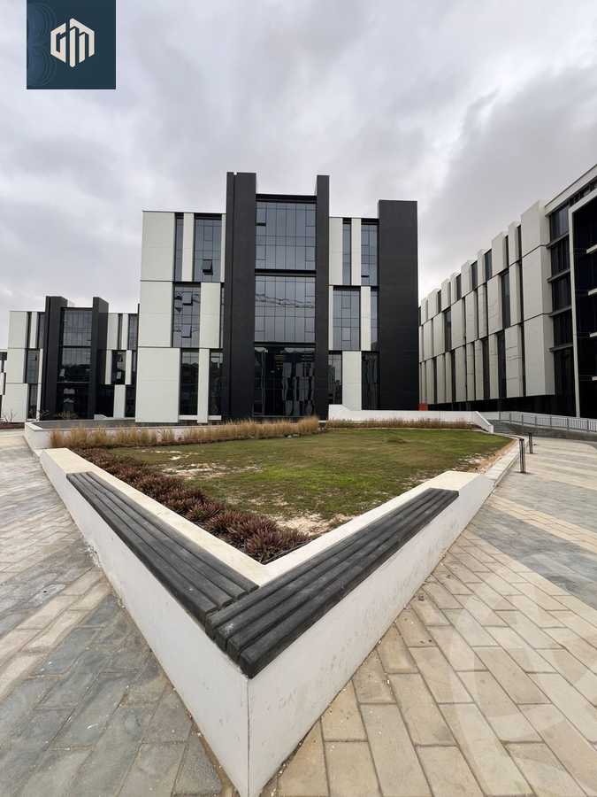 https://aqarmap.com.eg/ar/listing/6189867-for-rent-cairo-new-cairo-compounds-hyde-park-centre-ville-hyde-park