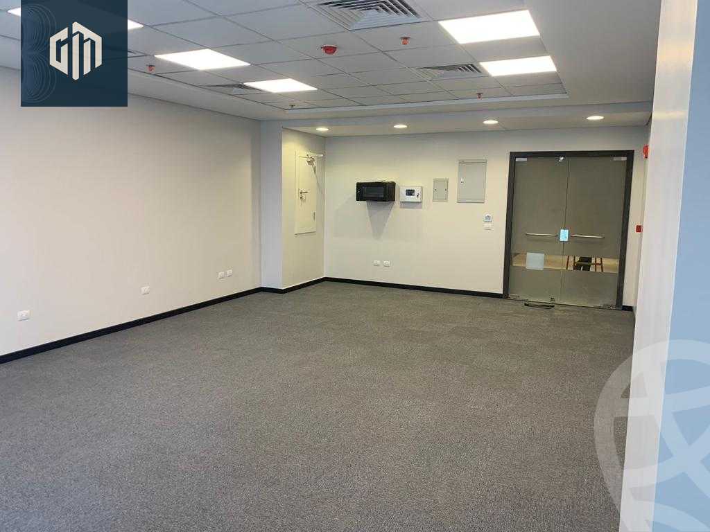 https://aqarmap.com.eg/ar/listing/6190058-for-rent-cairo-new-cairo-compounds-hyde-park-centre-ville-hyde-park
