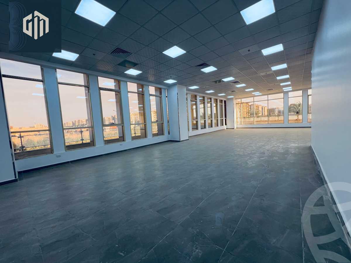 https://aqarmap.com.eg/ar/listing/6190986-for-rent-cairo-new-cairo-lrhb-city-phase-1-youssef-el-sebaey-st
