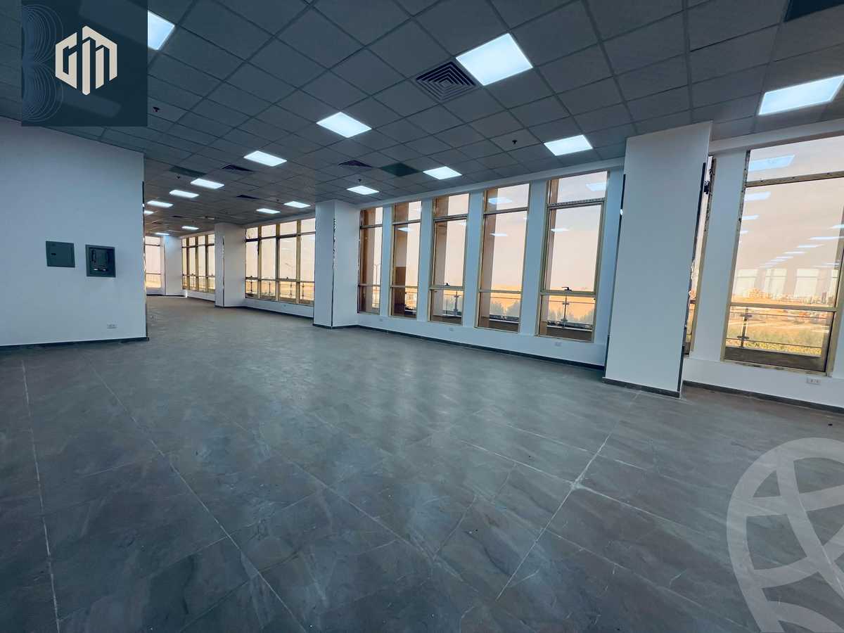 https://aqarmap.com.eg/ar/listing/6190986-for-rent-cairo-new-cairo-lrhb-city-phase-1-youssef-el-sebaey-st