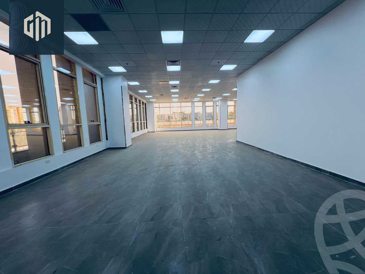 https://aqarmap.com.eg/ar/listing/6191028-for-rent-cairo-new-cairo-lrhb-city-phase-1-youssef-el-sebaey-st
