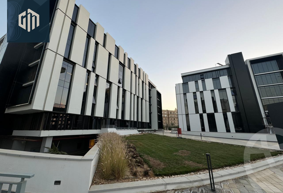 https://aqarmap.com.eg/ar/listing/6228992-for-rent-cairo-new-cairo-compounds-hyde-park-centre-ville-hyde-park