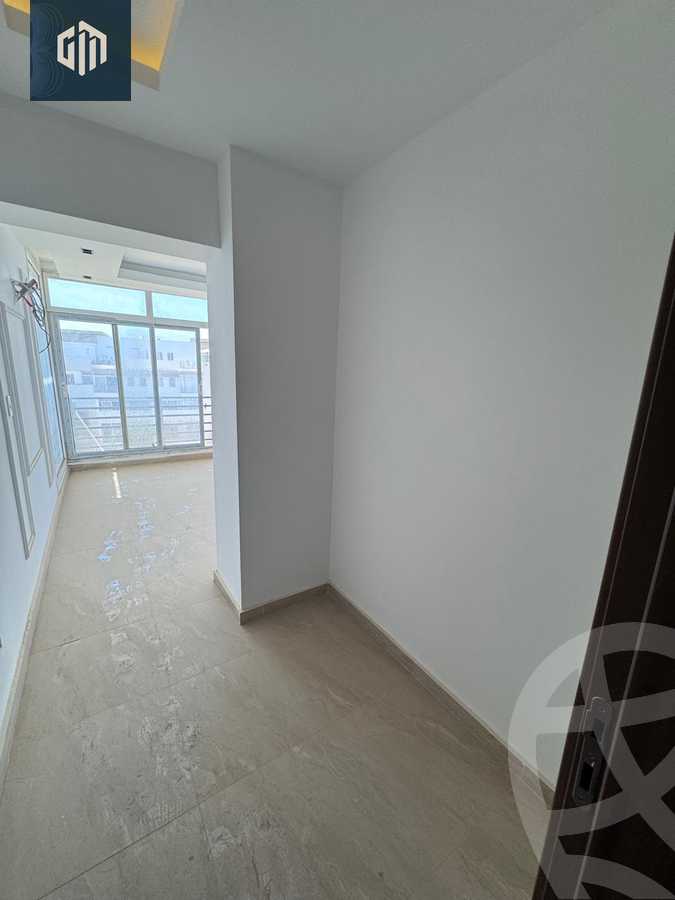 https://aqarmap.com.eg/ar/listing/6253460-for-rent-cairo-new-cairo-compounds-hyde-park-centre-ville-hyde-park