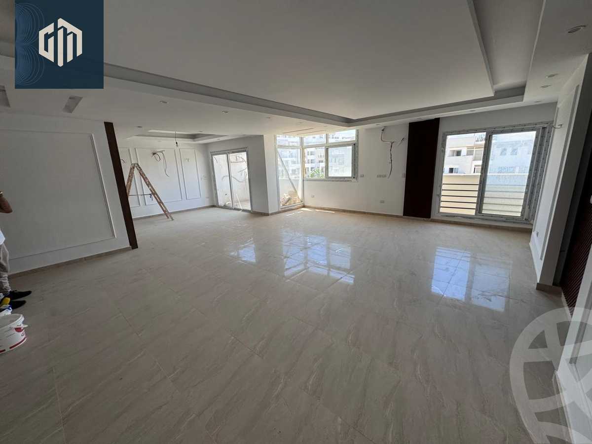 https://aqarmap.com.eg/ar/listing/6253460-for-rent-cairo-new-cairo-compounds-hyde-park-centre-ville-hyde-park