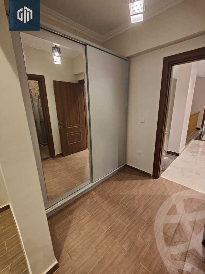 https://aqarmap.com.eg/en/listing/6262229-for-rent-cairo-new-cairo-compounds-mountain-view-hyde-park