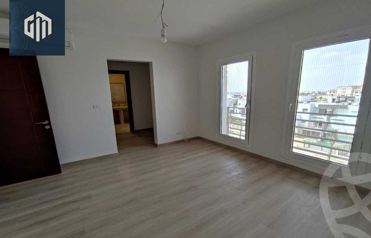 https://aqarmap.com.eg/ar/listing/6283256-for-rent-cairo-new-cairo-compounds-hyde-park-centre-ville-hyde-park