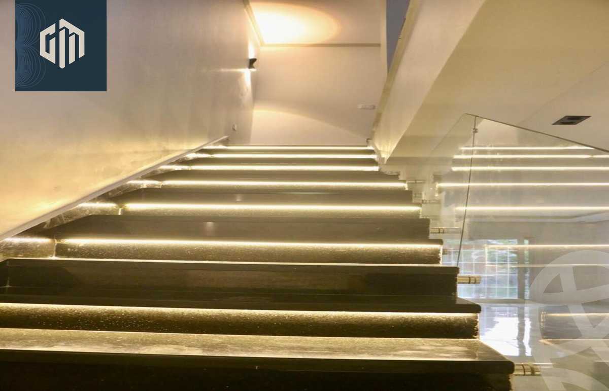 https://aqarmap.com.eg/ar/listing/6289665-for-rent-cairo-new-cairo-compounds-mountain-view-hyde-park