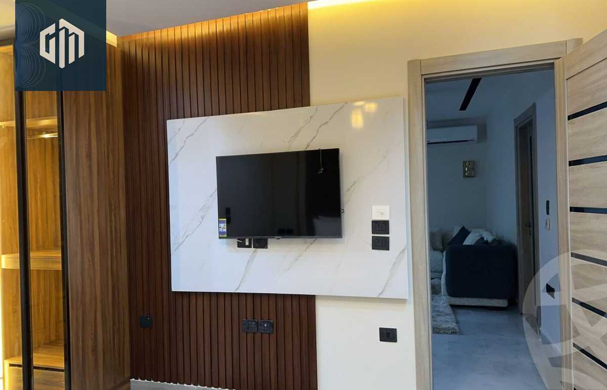 https://aqarmap.com.eg/ar/listing/6291113-for-rent-cairo-new-cairo-compounds-hyde-park-centre-ville-hyde-park