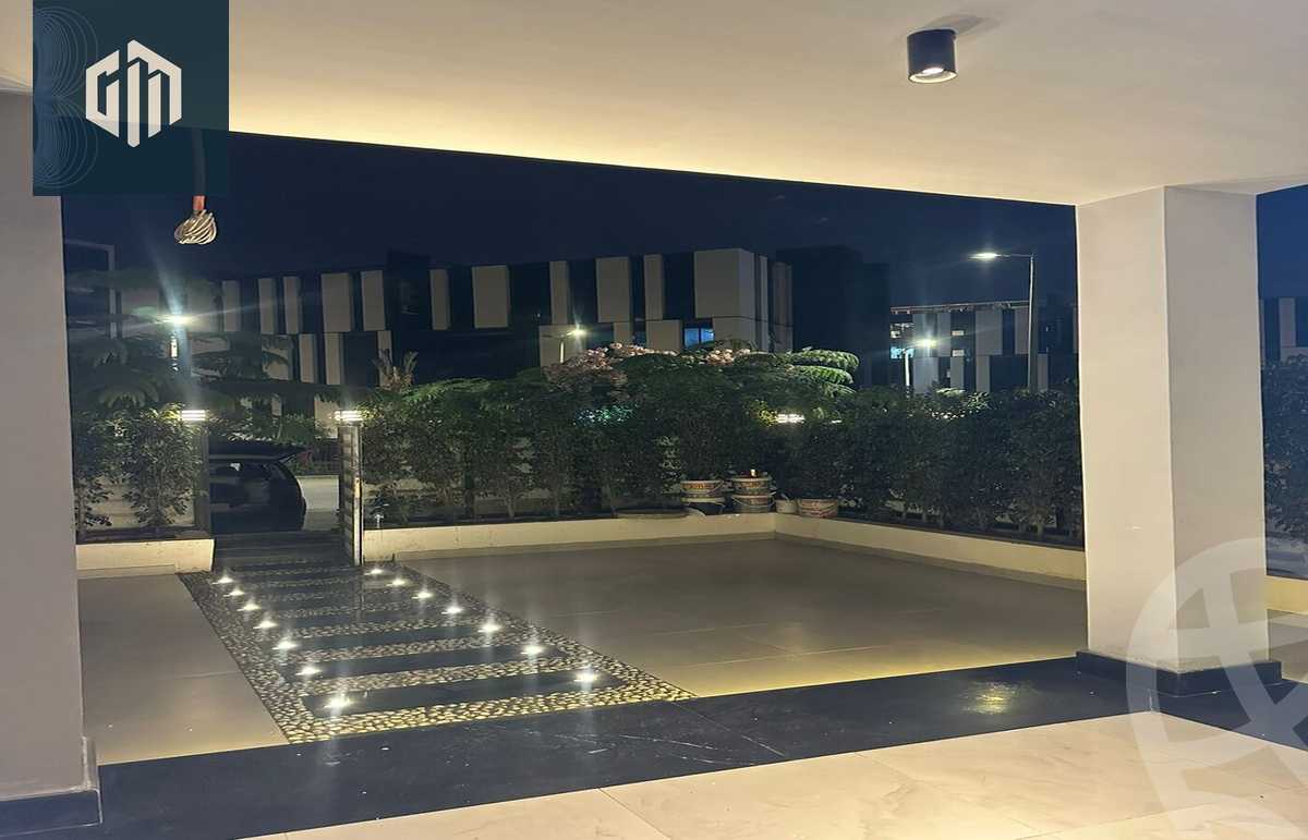 https://aqarmap.com.eg/ar/listing/6291113-for-rent-cairo-new-cairo-compounds-hyde-park-centre-ville-hyde-park