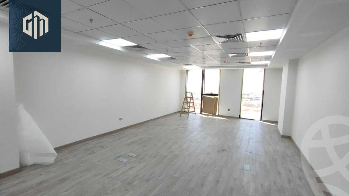 https://aqarmap.com.eg/ar/listing/6306627-for-rent-cairo-new-cairo-compounds-hyde-park-centre-ville-hyde-park