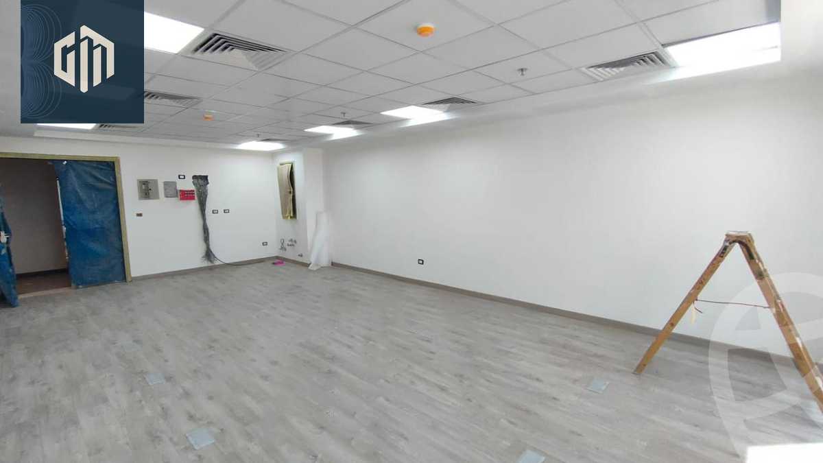 https://aqarmap.com.eg/ar/listing/6306627-for-rent-cairo-new-cairo-compounds-hyde-park-centre-ville-hyde-park