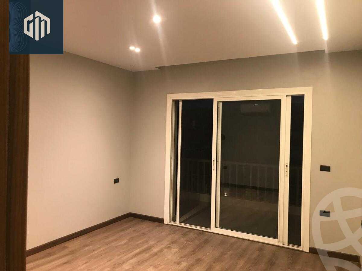 https://aqarmap.com.eg/ar/listing/6306953-for-rent-cairo-new-cairo-compounds-hyde-park-centre-ville-hyde-park